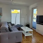 Botel 4 Sterne Dtv Floating House