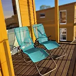 Botel 4 Sterne Dtv Floating House *