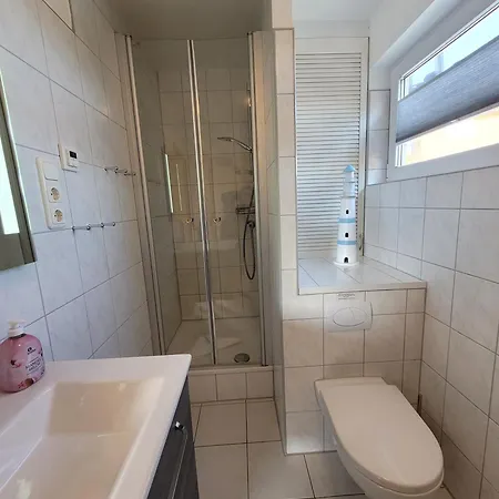 Ботель 4 Sterne Dtv Floating House